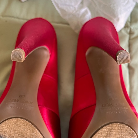 Nine West Women's Red Satin Paws Peep Toe Pumps - Picture 9 of 14